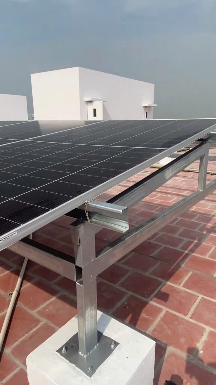 lắp đặt điện năng lượng mặt trời trả góp