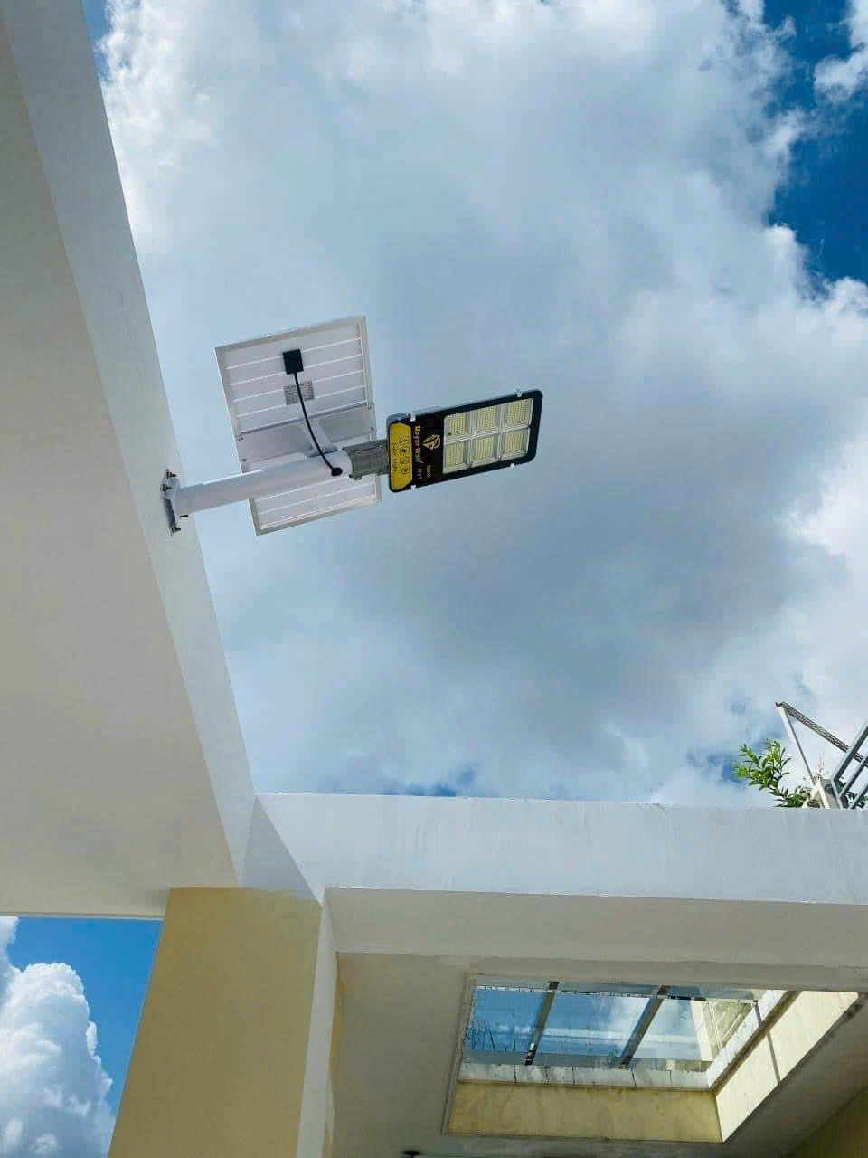 den-nang-luong-mat-troi-chinh-hang-dong-nai