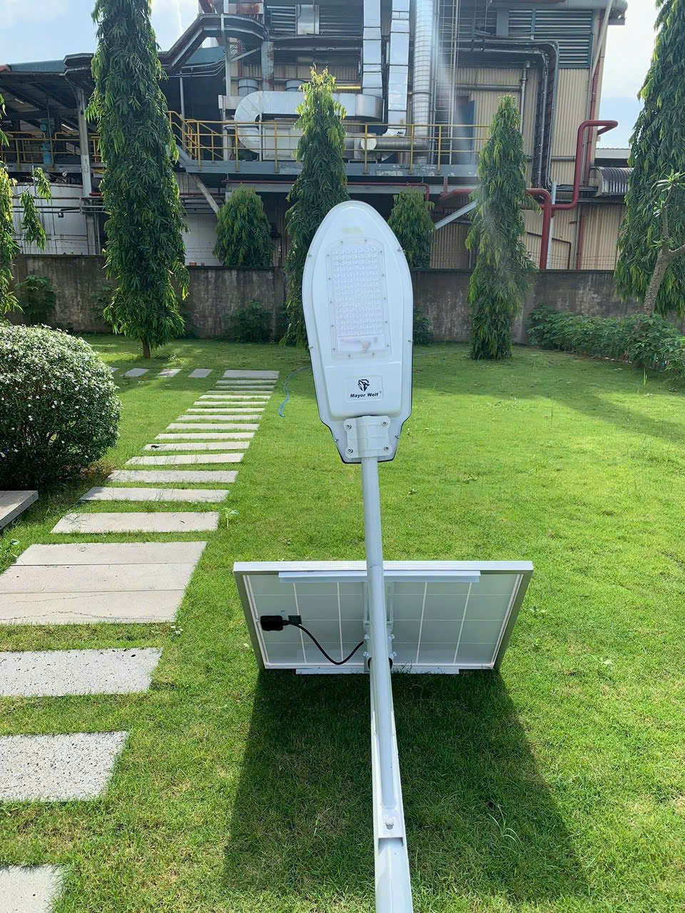 den-nang-luong-mat-troi-chinh-hang-dong-nai