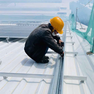 Lắp đặt điện mặt trời tại Đức Hòa – Long An